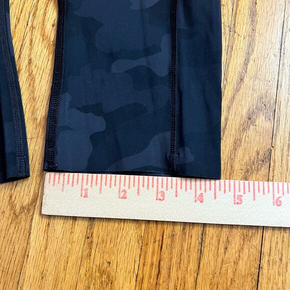 Lululemon Leggings Womens 4 Fast Free Crop II Cut Off Camo Multi Grey - Picture 8 of 8
